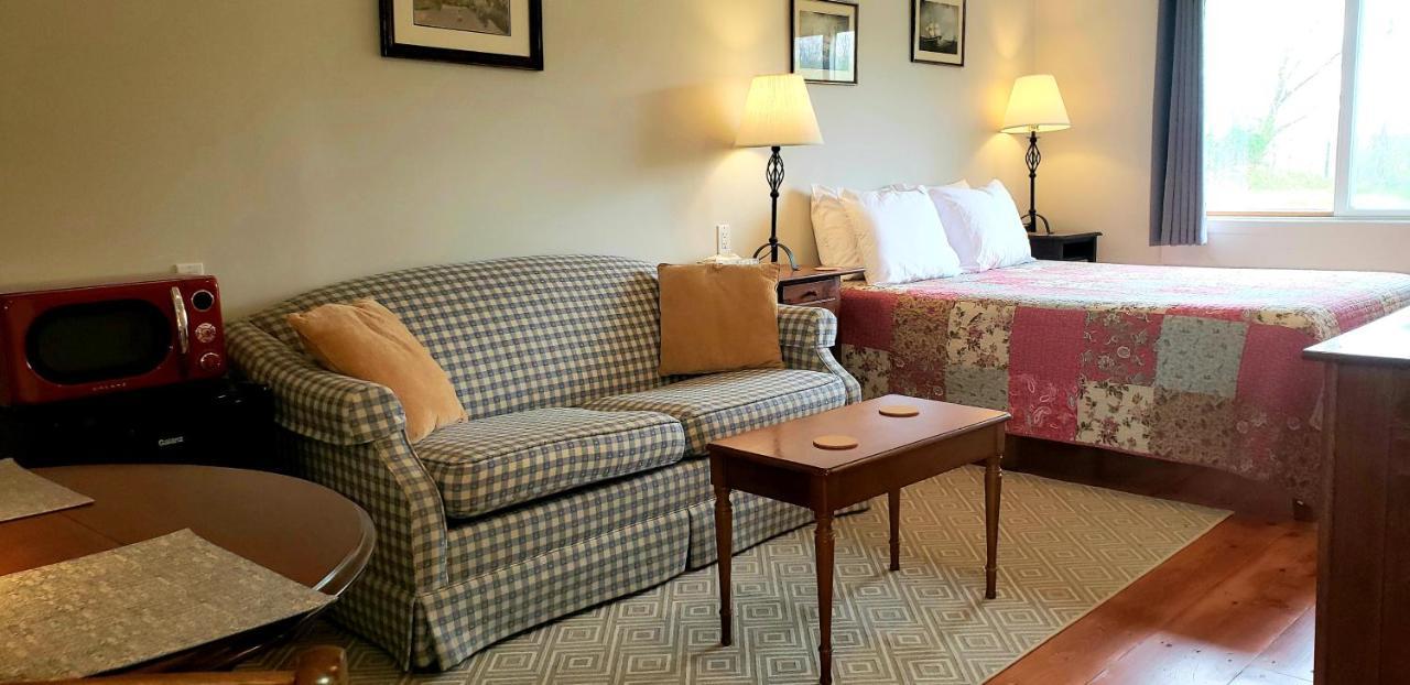 Hawks House Inn Walpole Εξωτερικό φωτογραφία